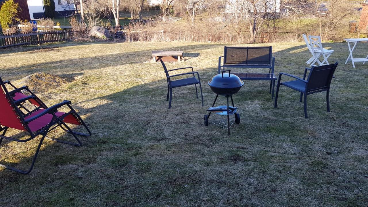 Trevligt Hus Med Egen Gard Och Fri Wifi, Emmaboda Kommun, Lindas Exterior photo